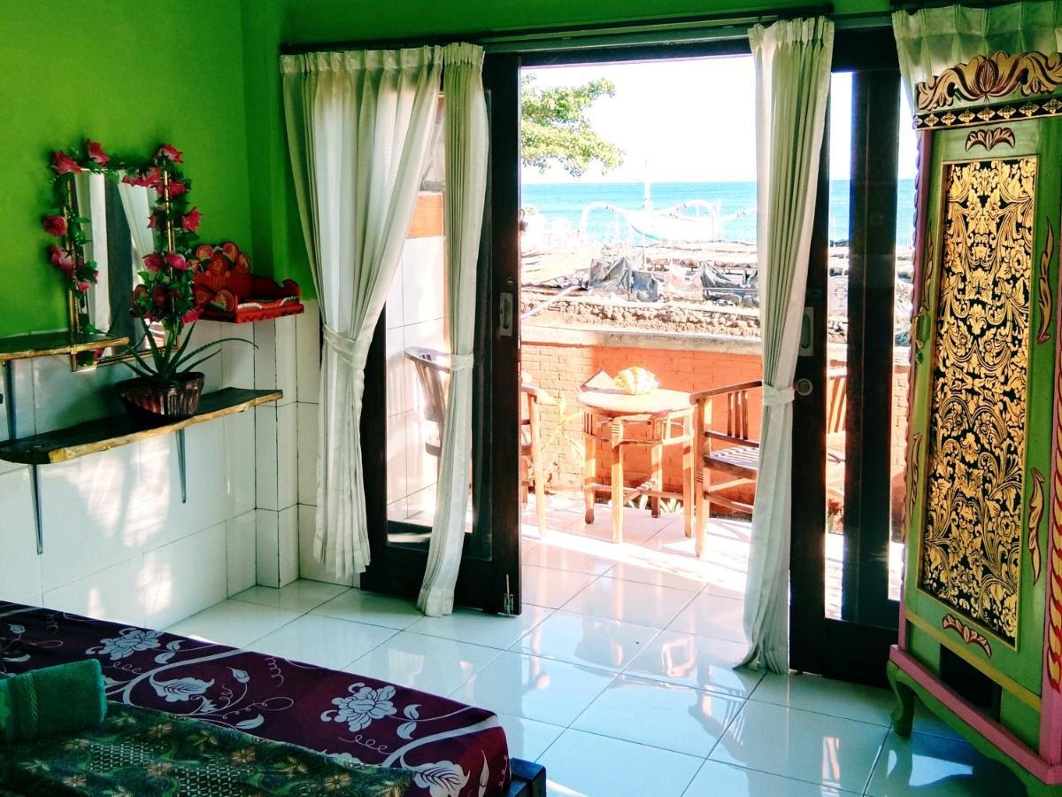 Pelangi Beach Homestay Амед Экстерьер фото