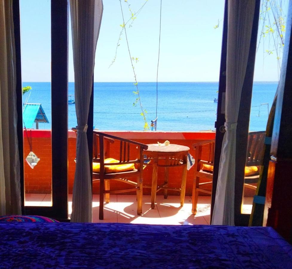 Pelangi Beach Homestay Амед Экстерьер фото