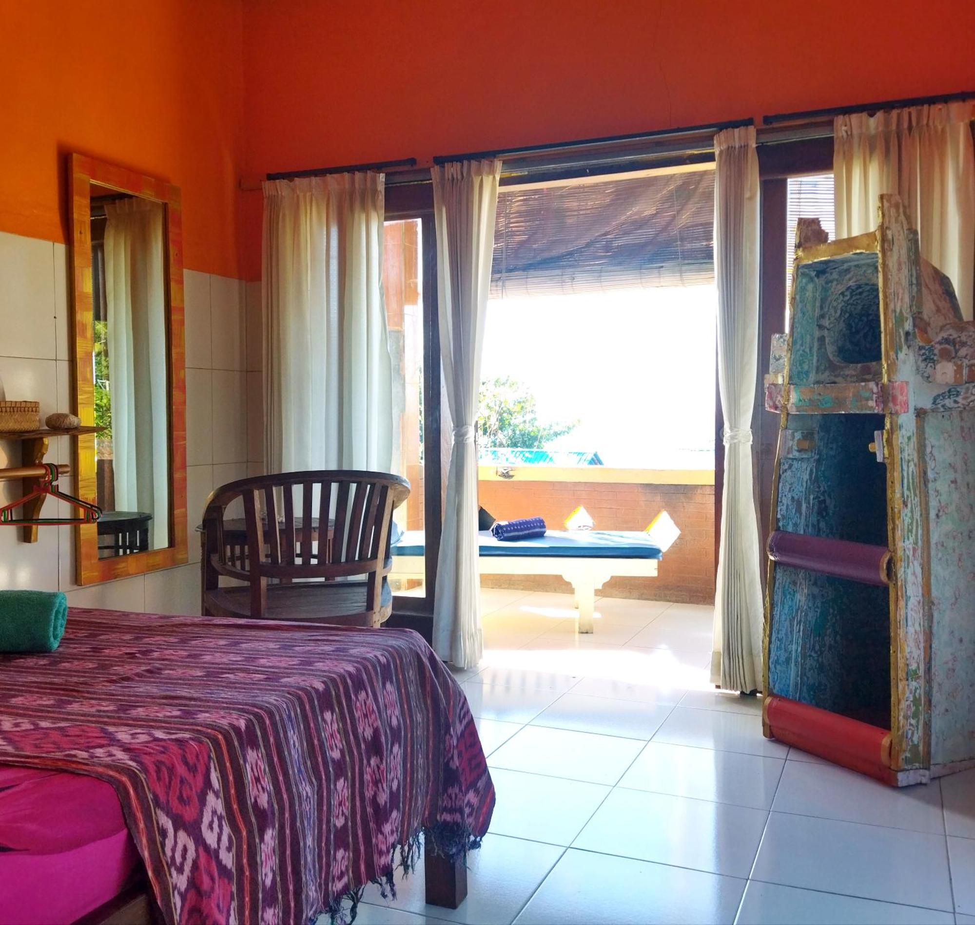 Pelangi Beach Homestay Амед Номер фото